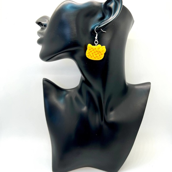 Hello Kitty Earrings - Waffle Earrings - Sanrio Earrings - Breakfast Earrings - Picture 9 of 10